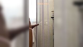 Marcella trans pissing eccitante