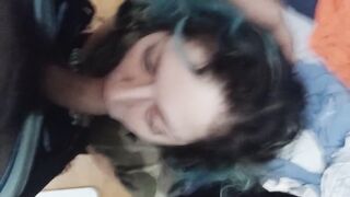 Ragazza italiana fa un pompino a marocchino