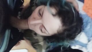 Ragazza italiana fa un pompino a marocchino