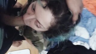 Ragazza italiana fa un pompino a marocchino