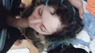 Ragazza italiana fa un pompino a marocchino