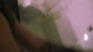 SEI UN PORCO SEI UN MAIALE !!!