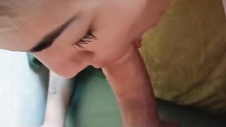 Anteprima del video: Moglie italiana succhia il cazzo al bull