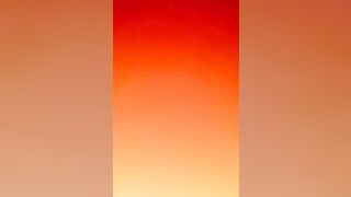 Mi sego con le mutandine della mia donna