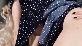 Schiava lesbica dominata e scopata dalla padrona