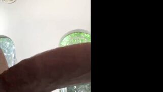 UN CAZZO ENORME PER TUA MOGLIE. GUARDA