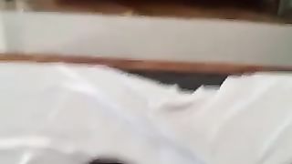 Giovani puttane asiatiche scopate da pene minuscolo