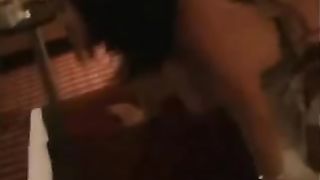 Calda puttanella asiatica in gangbang