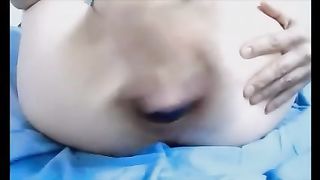 Una grande melanzana nel buco del culo