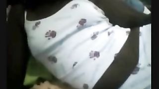 Negra esibizionista su webcam