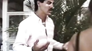 Sesso vintage con due MILF