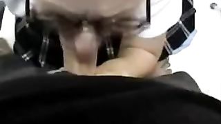 Ingegnera porca prende sborra sugli occhiali