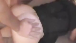 Moglie scambista prende cazzo in bocca e culo