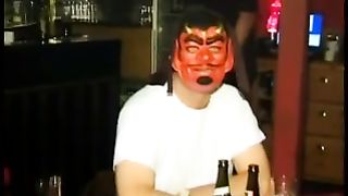 Due lesbiche amatoriali scopano in club privè