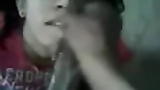 Coppia ebony fa sesso orale