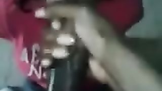 Coppia ebony fa sesso orale