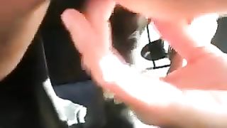 Si masturba col cambio della mia auto