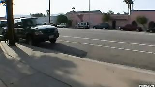 Negrone cazzuto si scopa una nana