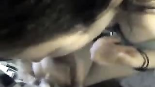 Beve sborra dal bicchiere