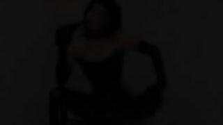 Masturbazione fetish di una troia in latex