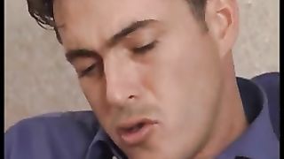 Alla poliziotta piace duro