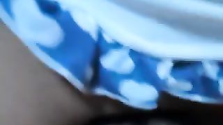 Teen con la figa stretta rasata