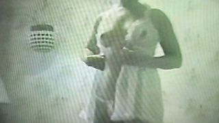 Anteprima del video: Spogliarello e masturbazione