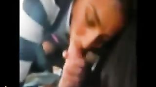 Fidanzata romana mi succhia il cazzo