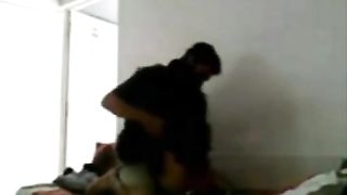 Giovane indiana magra scopata da dietro