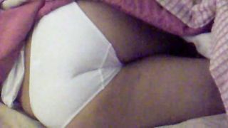 Anteprima del video: Primo piano di enorme culo rotondo