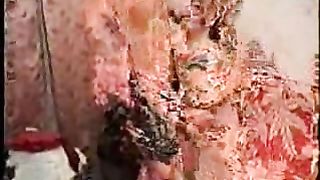 La grassa moglie troia del mio vicino