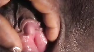 Quanto è bello il mio clitoride!