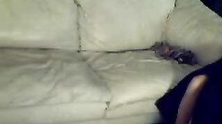 Donna sorpresa a giocare con la figa da una telecamera nascosta