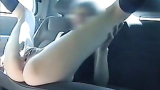 Mi piace scopare la mia ragazza in auto