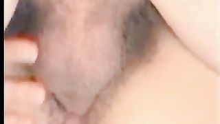 Sborra sulla fica pelosa