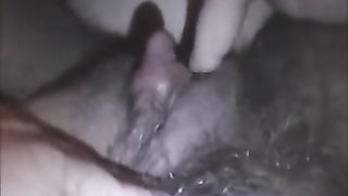 Divora la fica della ragazza in cam