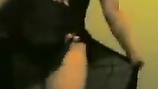 La mia sexy fidanzata araba si spoglia in cam