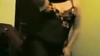 La mia sexy fidanzata araba si spoglia in cam