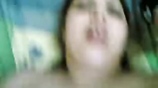 Grassa e porca mignotta araba si masturba