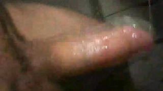 Figa svizzera sottomessa scopata in gola