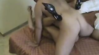 Coppia sposata spacca la routine