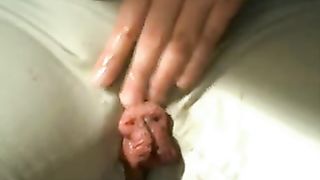 Fica e clitoride enormi