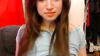 Diciottenne bella e sexy si masturba