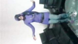 Moglie araba con il velo balla come una puttana