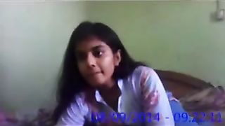 19enne studentessa indiana ama scopare alla missionaria