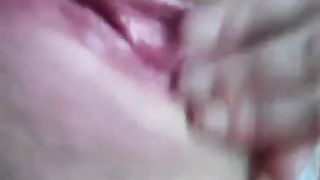 Mi sono filmata mentre mi masturbavo la patatina