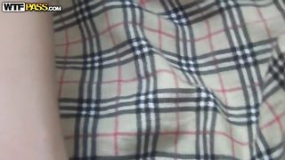 Coppia teen russa amatoriale scopa selvaggiamente