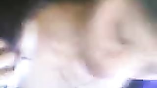 Bella indiana amatoriale con grosse tette naturali