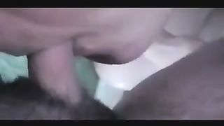 Amica lesbica mi succhia il clitoride