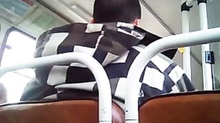 Si fa una sega sul bus